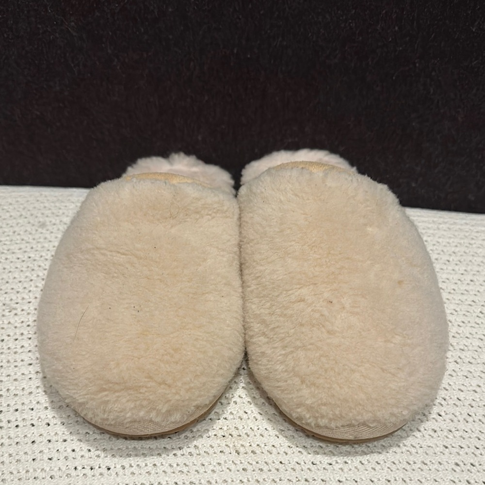 UGG Soft Cream Shearling Slippers - Picture 5 of 8